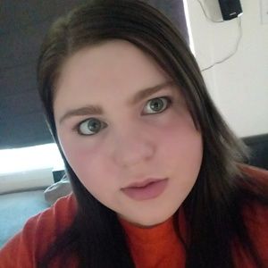 Meet your Posher, Kaila